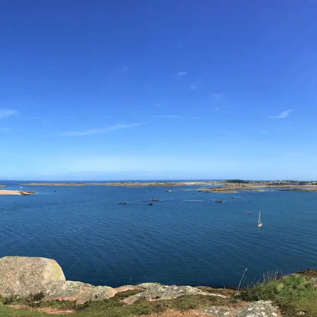 Iles et littoral de Trébeurden à l'Ile Grande