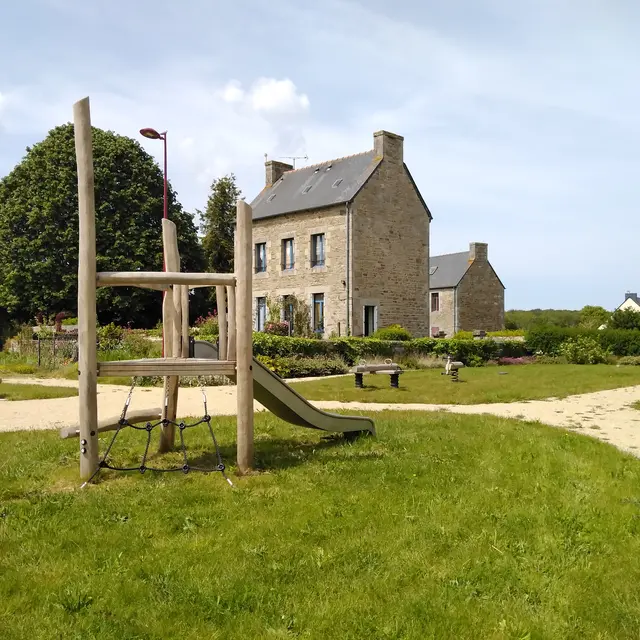 Plouzélambre01