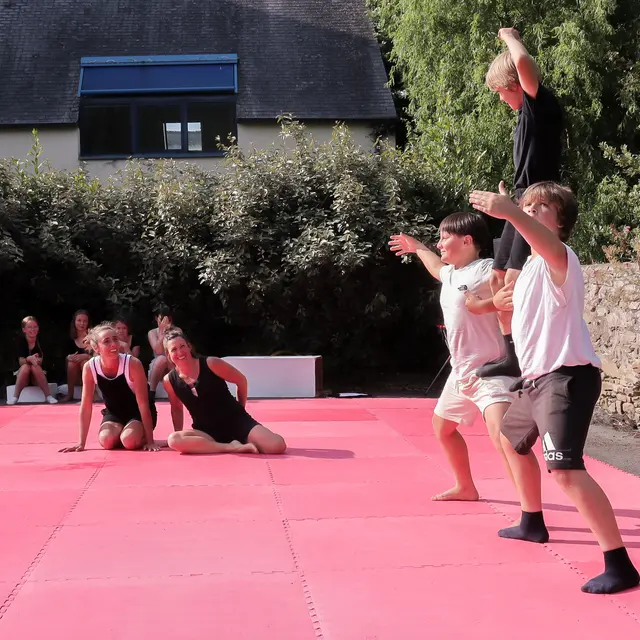 Stage cirque