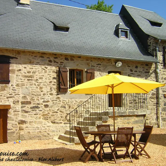 1 CHEZlaLOUISE_Gite PERIGORD NOIR- Plein sud