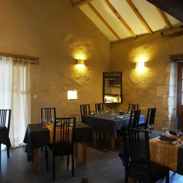 1.restaurant Chez Bonnebouche St Jean d'Estissac