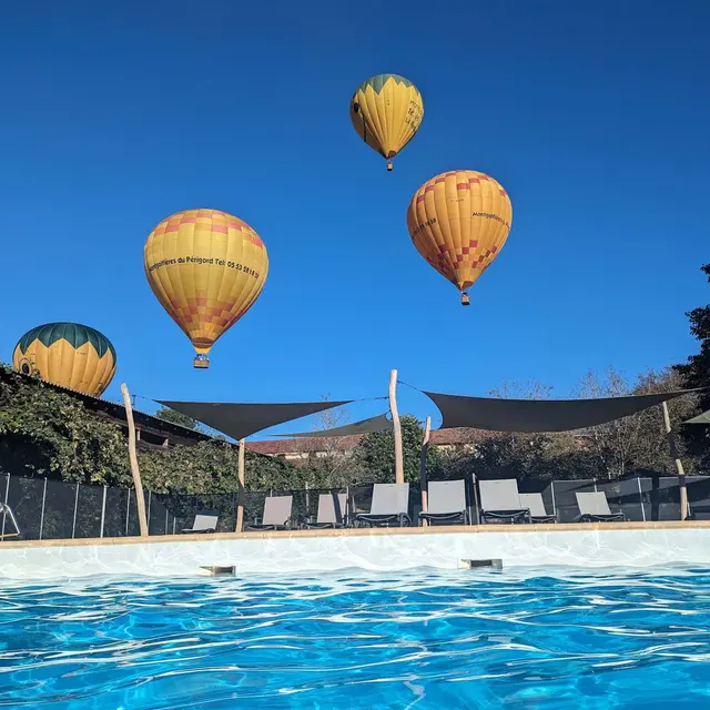 Camping les Cinq Chateaux - Vézac