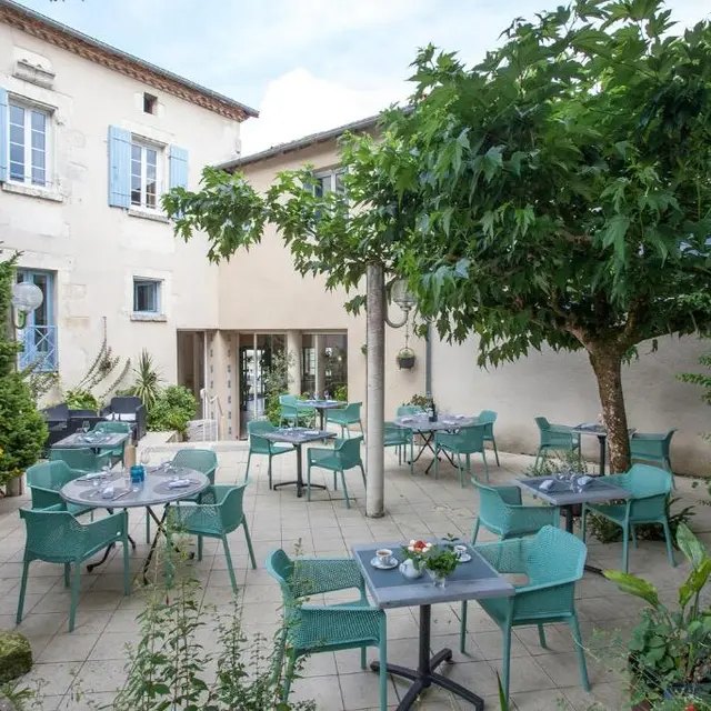 HÔTEL-RESTAURANT LE LION D'OR