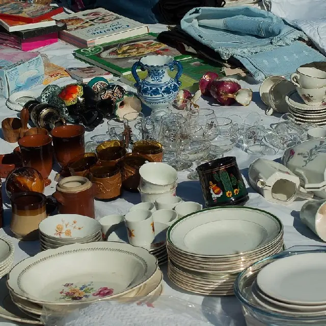 Vide grenier de Saint Avit Sénieur
