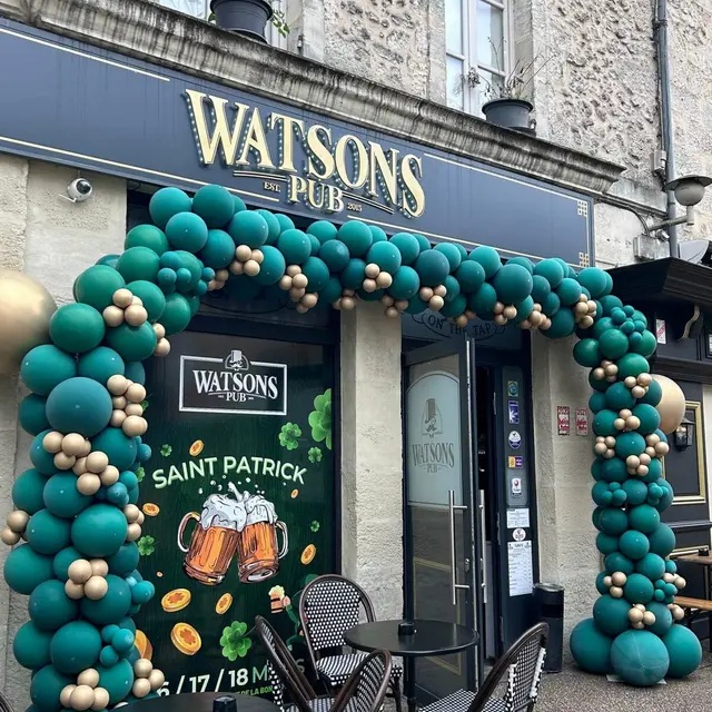watsons-pub-exterieur-1