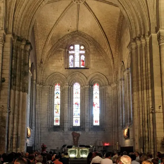 Abbatiale Saint-Pierre de Brantôme_3
