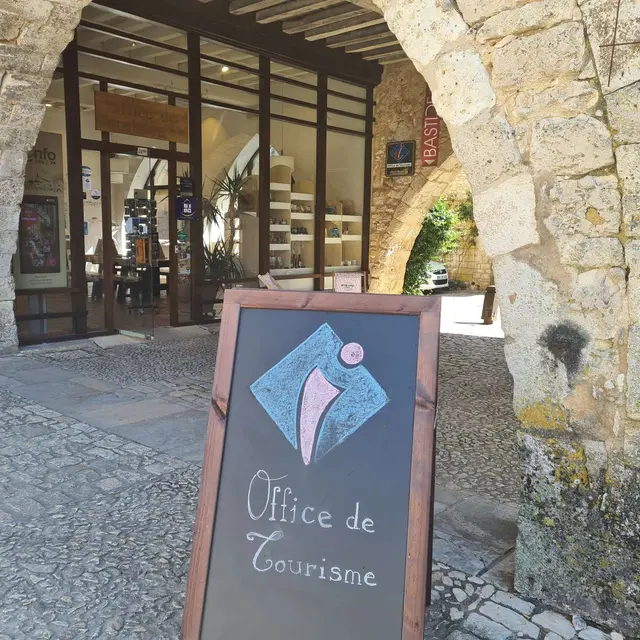 Bureau touristique de Monpazier extérieur