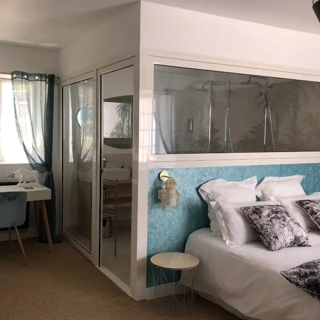 CHAMBRE BLEUE-BOUVELLE