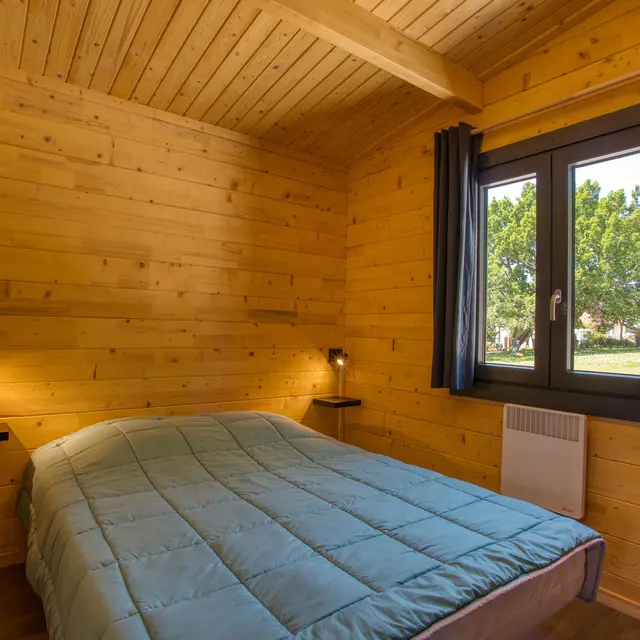 Chambre 1 chalet Commarque