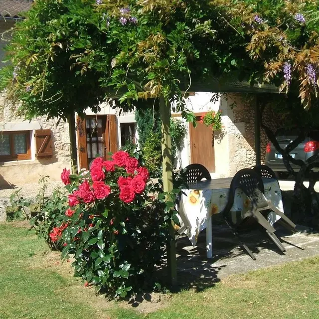 Chez-Roger-Tonnelle