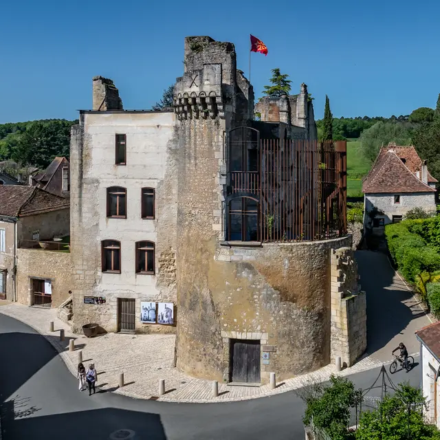 CDT 24 - Château Barrière - Villamblard