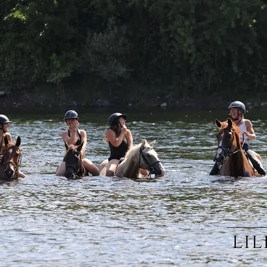 Eperon Laurentais 2023 - Groupe dans l'eau