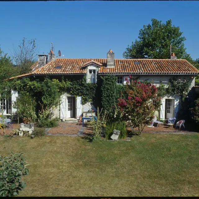 Gîte Fond Losse Lusignac exterieur