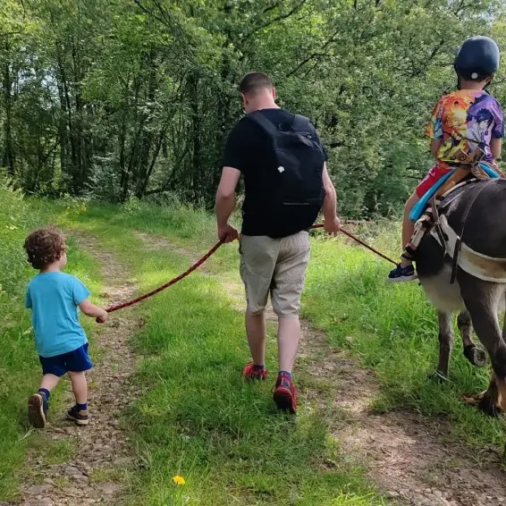 L'ânerie de Léonie promende montée