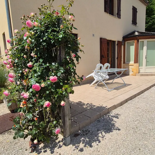 LA CROIX DE PIERRE gite  2 pers proche de Sarlat (1)