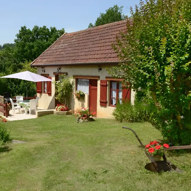 LE TILLEUL ARGENTE-SALON DE JARDIN TERRASSE2 1