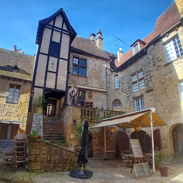 Les Chevaliers de la Tour Sarlat