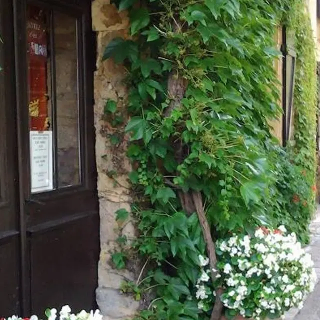 Lou-Peyrol-porte