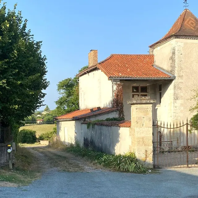 MENSIGNAC-Boucle des vergers-Chemin-Poteau