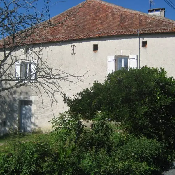 Meublé Giroux 1