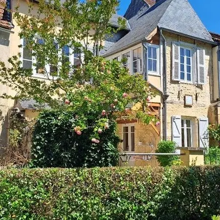 Montignac-Lascaux_La Verrière_Façade maison_octobre 2024