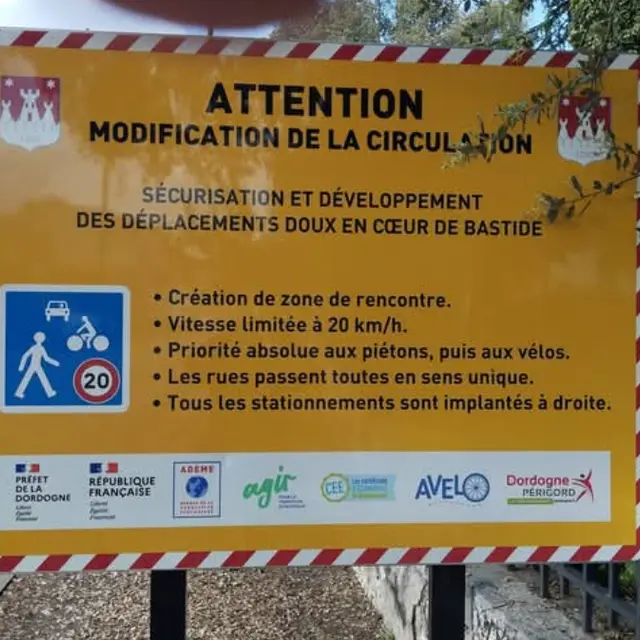 Panneau signalisation eymet (1)