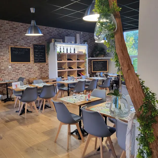 Restaurant-l'ecoledesgourmands-Moulin-Neuf-salle