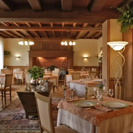 Restaurant le Cro-Magnon©Besse