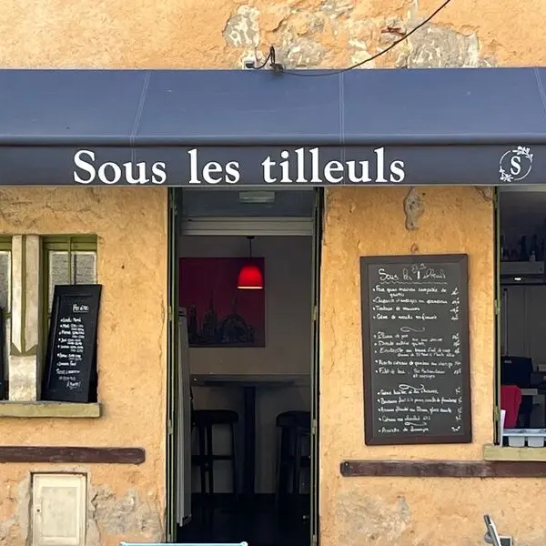 SOUS-LES-TILLEULS-IMG-1977-002-jpg