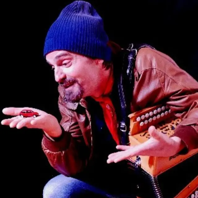 Théâtre Renaud La Brouette 28 fév 26 St Aubin de Lanquais (1)