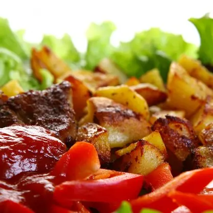 assiette-viande-pommes-terre-souce