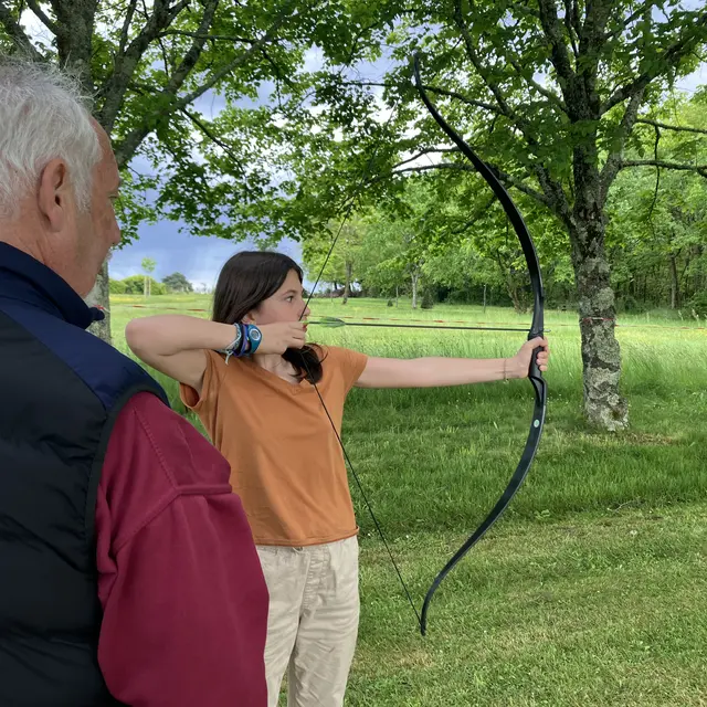 chateau-de-Puymangou-chateaux-en-fete-2024-tir-a-l-arc