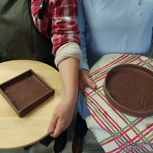 cours-de-poterie-modelage-terre-daur-vallee-isle