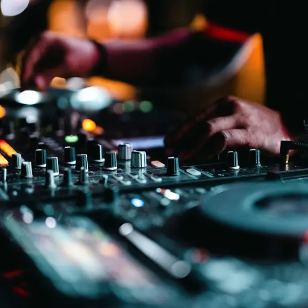 engin_akyurt-dj