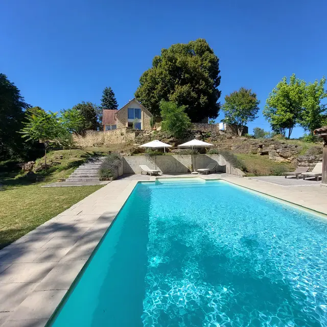 Les Chambrils avec piscine chauffée_1