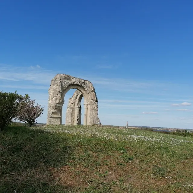 la Chapelle Grésignac Vestige