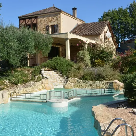 la maison et la piscine©Patrick Cotelle