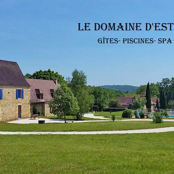 Location Domaine d'Esteil à Sainte-Nathalène - Gîte Chez Alphonse