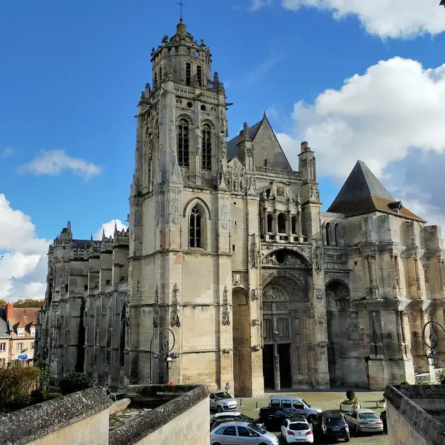 Église Saint-Gervais Saint-Protais façade