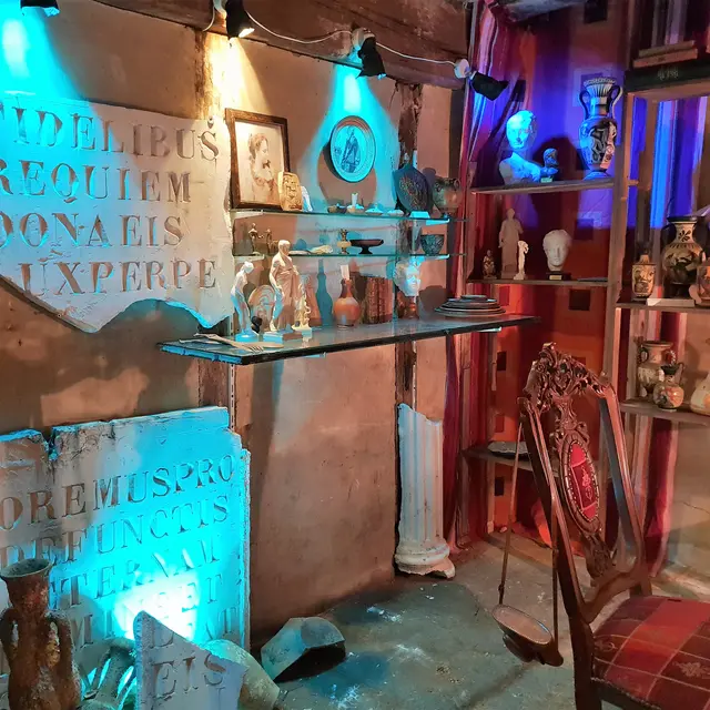 Le petit bureau de Georges Edouard Larraincy (af)