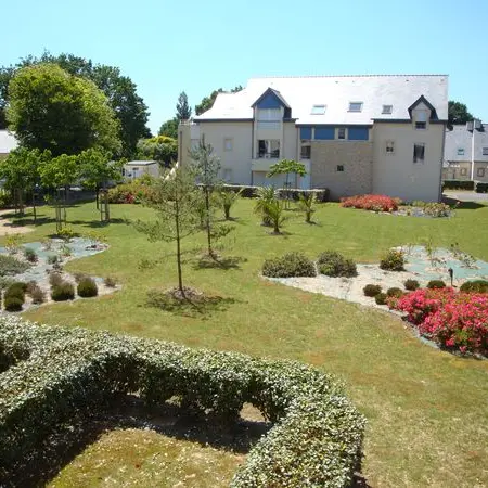 Mme Anne-Marie HEMON Les Villas Glénan
