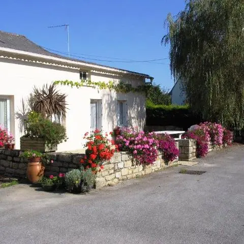 Maison Mitoyenne Mme Marie-Odile LE SAUX