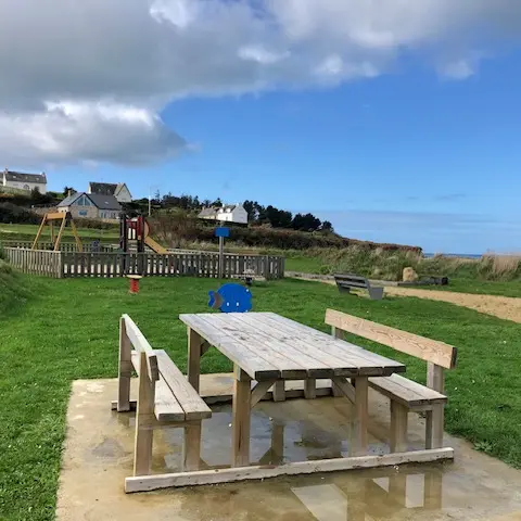 Aire de jeu et pic nic Pors Rand - 2024