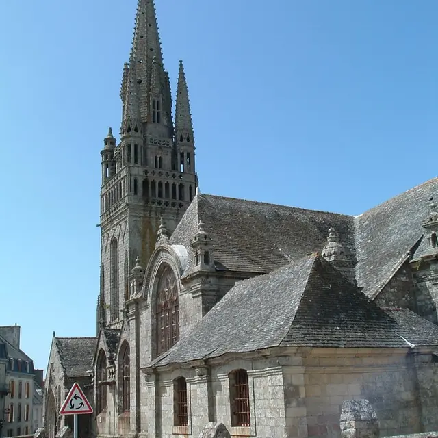A Douarnenez (quartier de Ploaré), l'église Saint Herlé