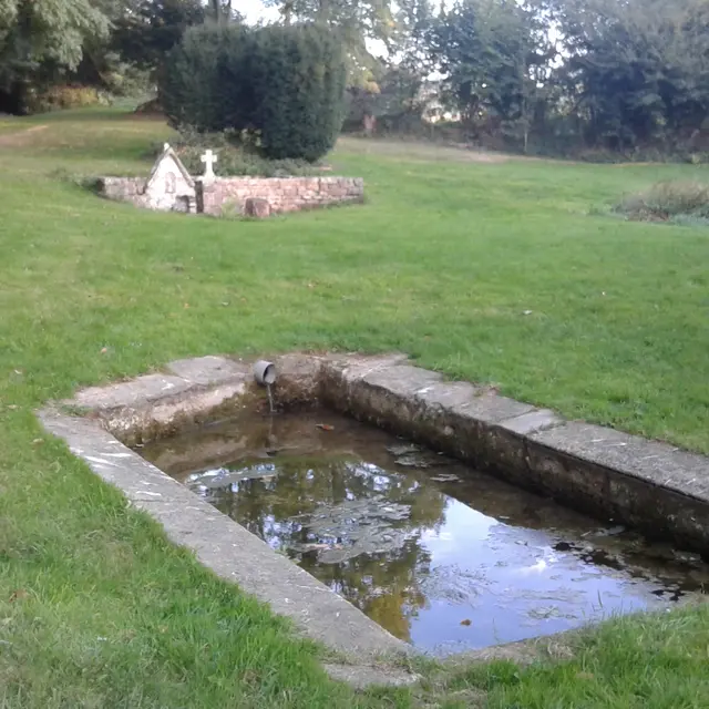 fontaine et lavoir locunole