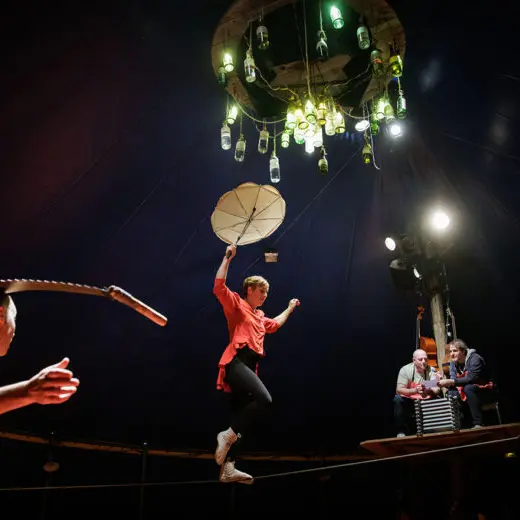 Le-Cabaret-Renverse-©-Ruben-Silozio-3-885x520
