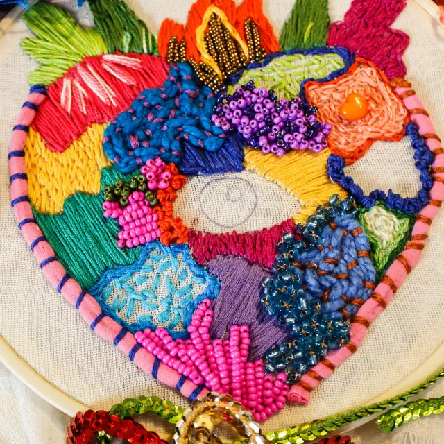 MAI broderie