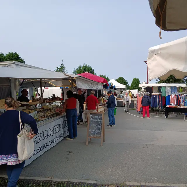 Marché Plouhinec 2024