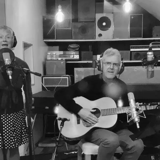 Monique-Lucas-et-Paul-caroff-au-studio-du-Faune-a-Saint-Uniac