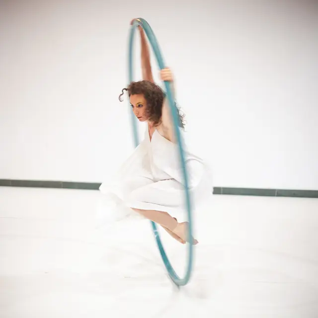 Noémie de la Compagnie l'Arbre danseuse